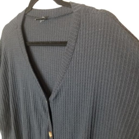 Torrid Womens 2X Navy Blue Short Sleeves Button Ti - Picture 5 of 9